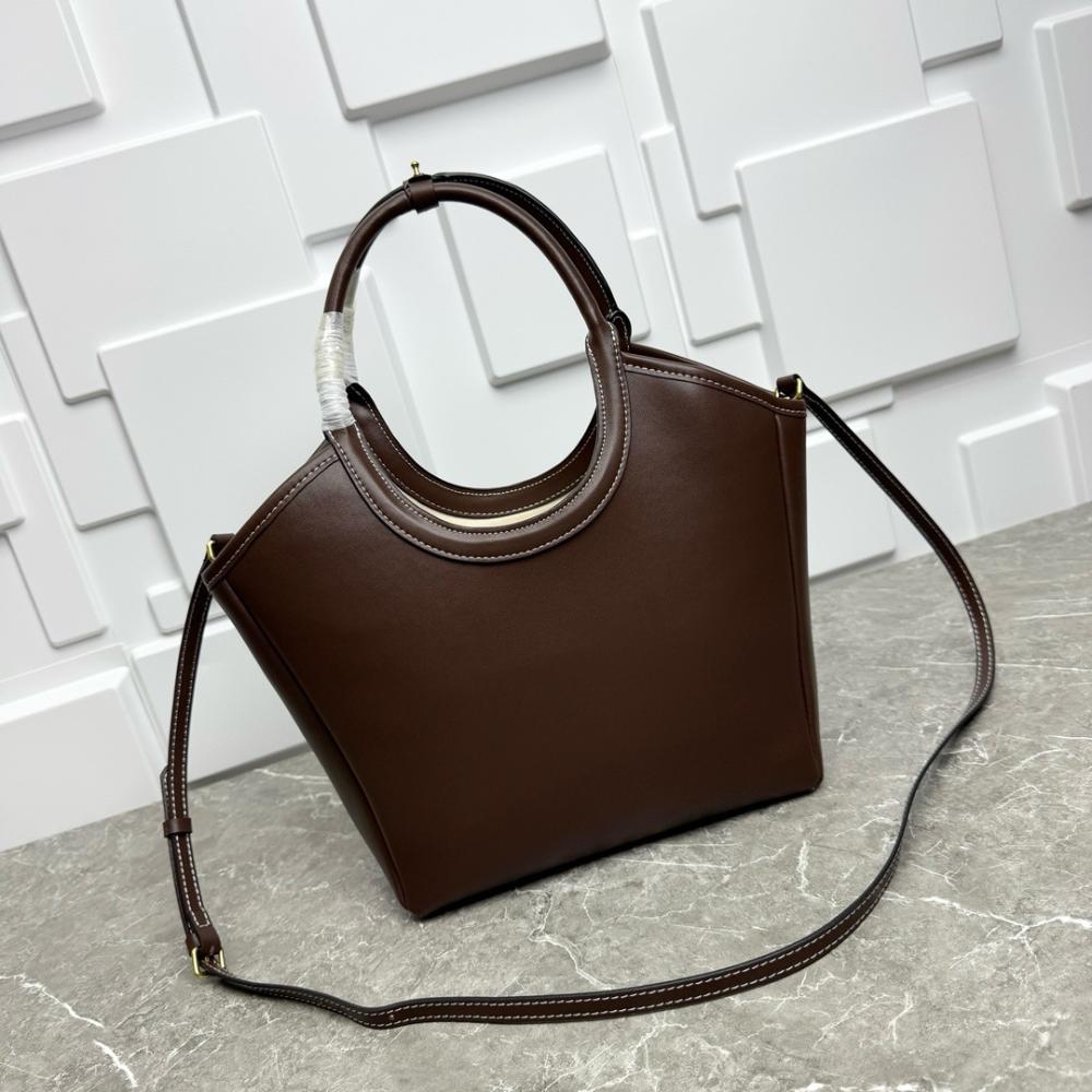 Miu Miu شنطة نسائيه ماركه