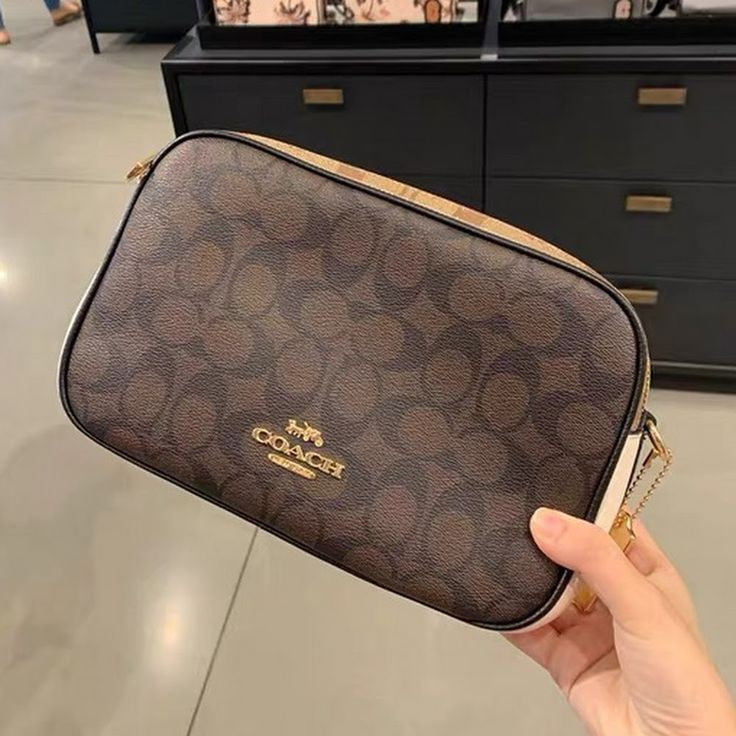 COACH شنطة نسائية ماركة