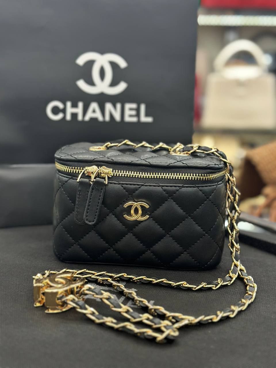 CHANELشنطة نسائية ماركة