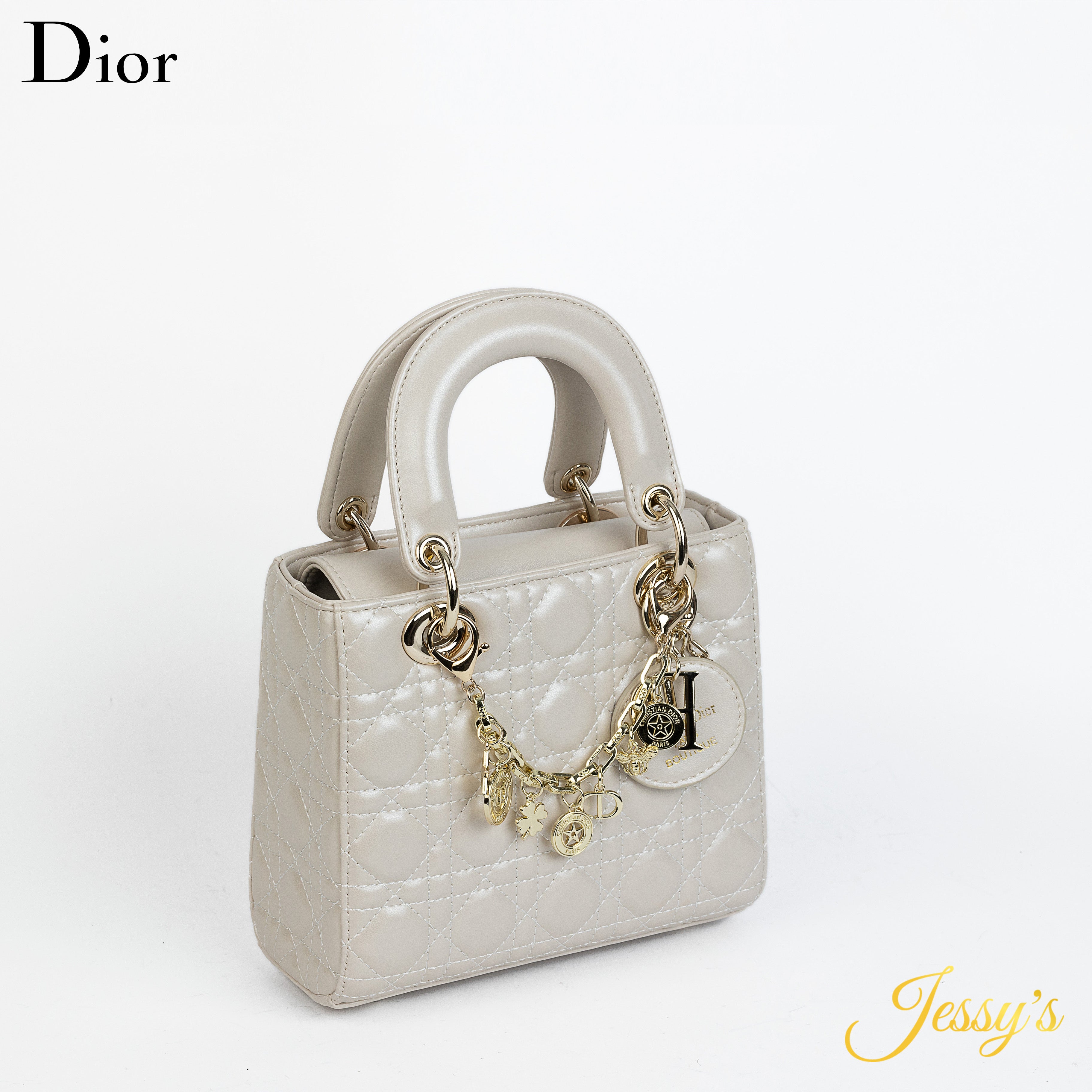 حقيبة Lady Dior متوسطة الحجم – رمادي