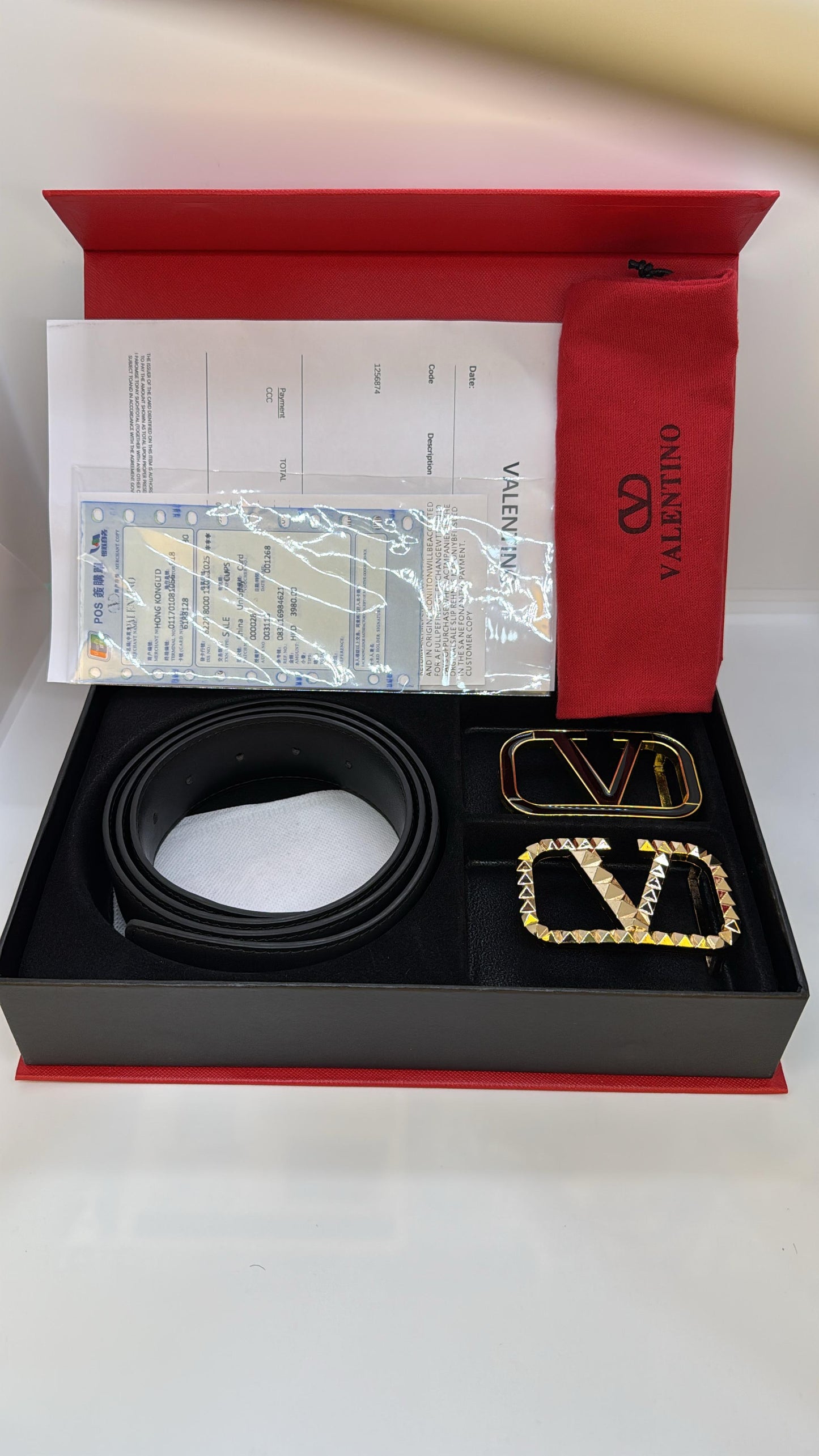 Valentino Hammered VLogo