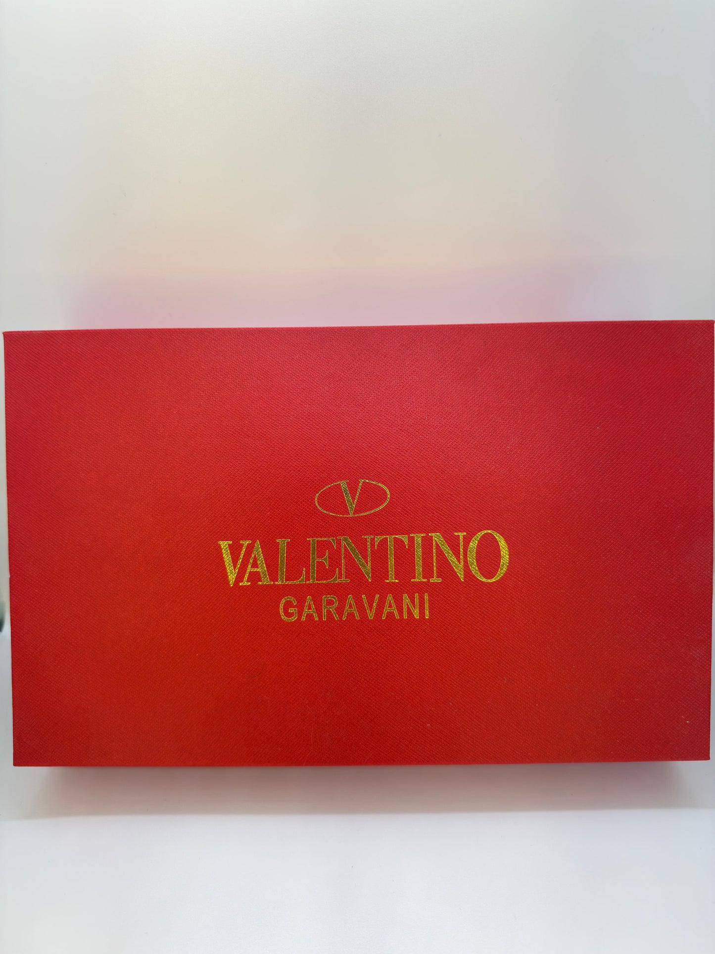 حزام ماركة Valentino