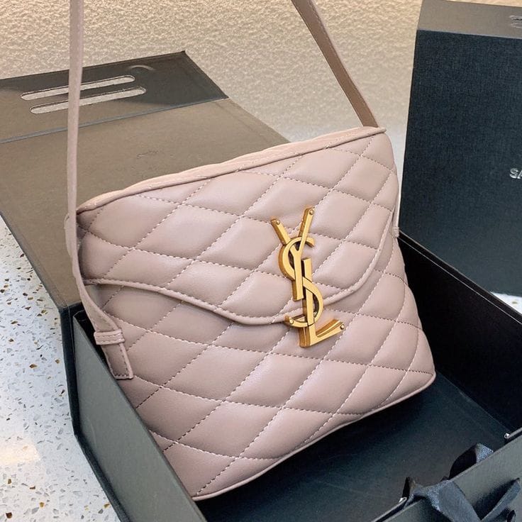 SAINT LAURENT شنطة نسائية ماركة