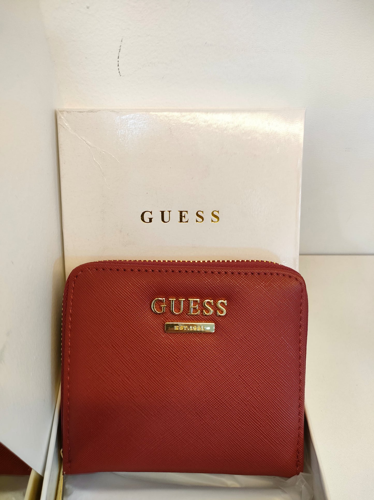 GUESS محفظة نسائية ماركة