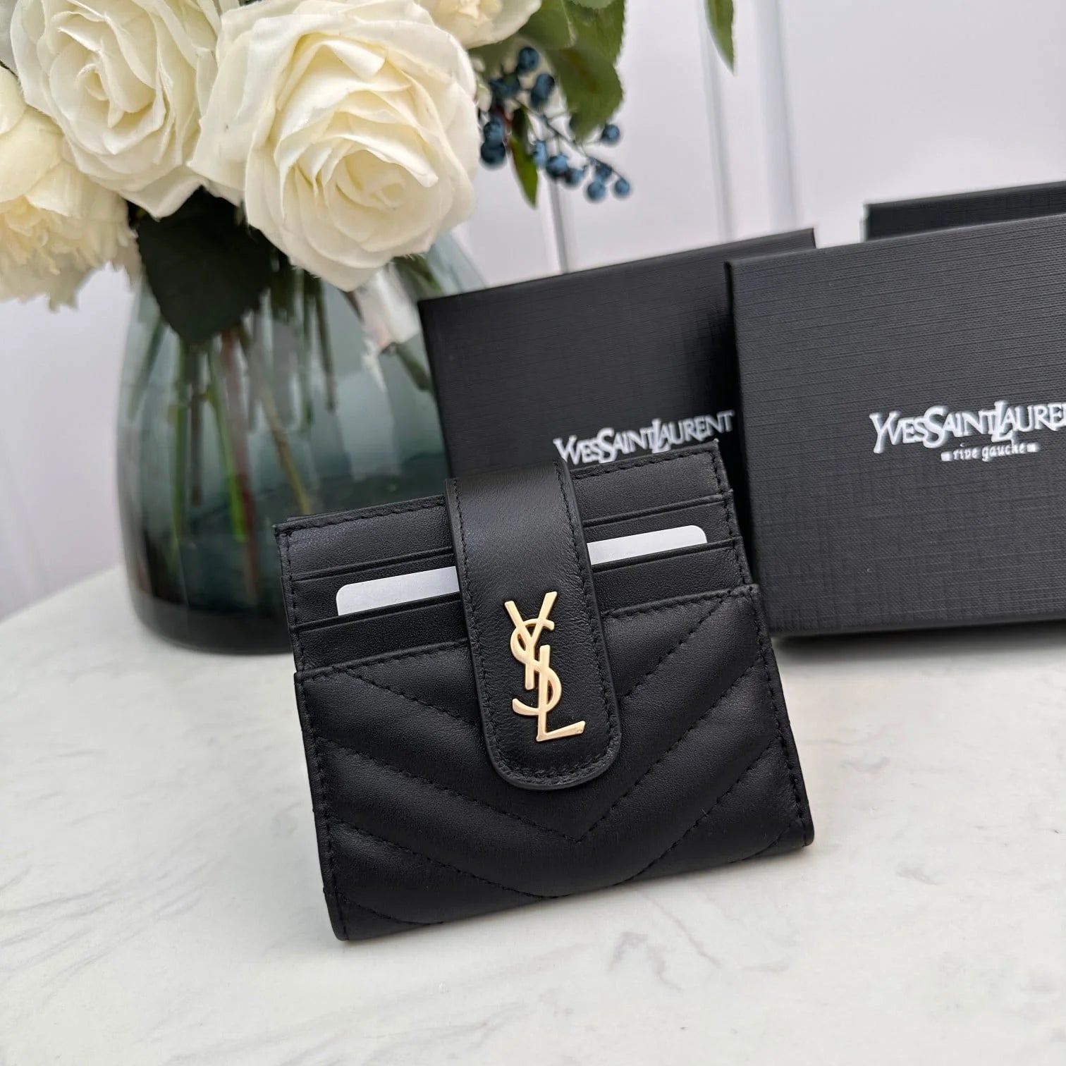 محفظة بطاقات YSL سوداء