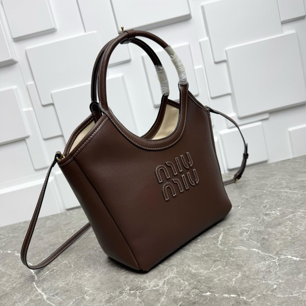 Miu Miu شنطة نسائيه ماركه