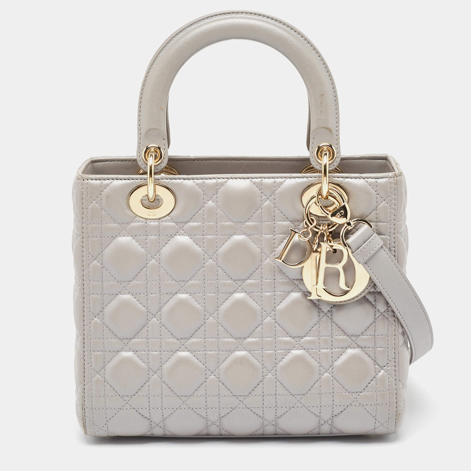 حقيبة Lady Dior متوسطة الحجم – رمادي