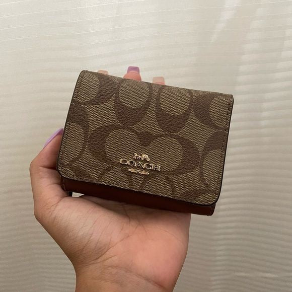 Coach Signature Mini