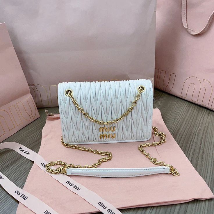 Miu miuشنطه نسائيه ماركه