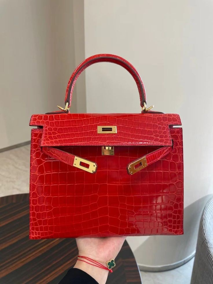 Hermès Kelly Crocodile