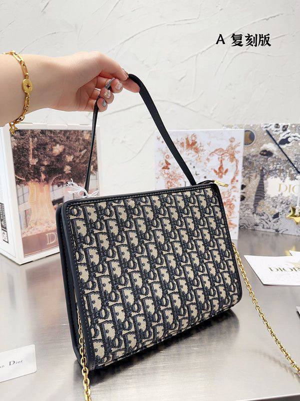 Dior شنطة ماركة