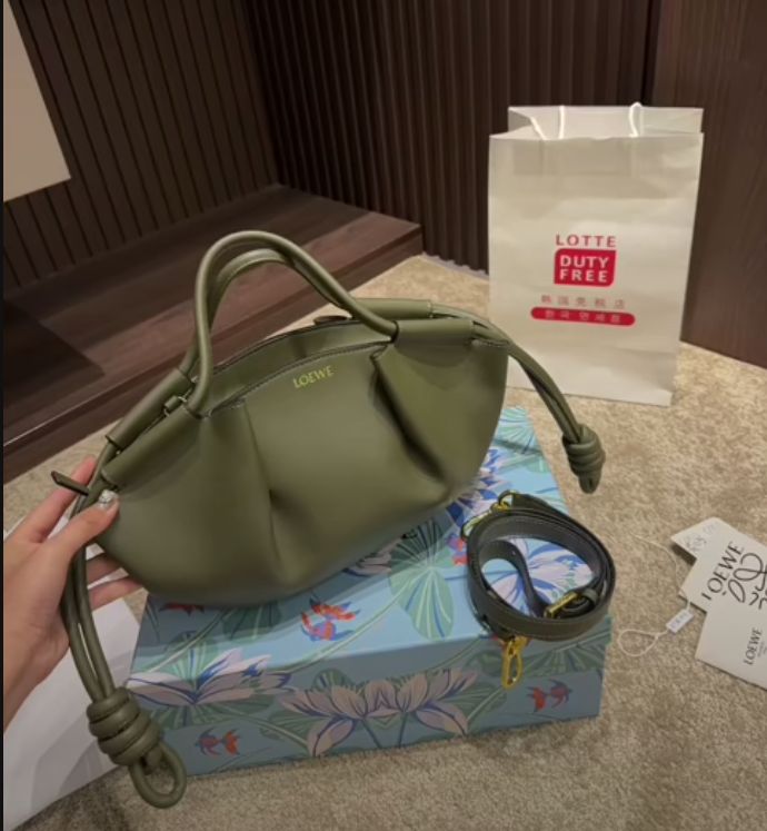 LOEWE شنطة نسائية ماركة