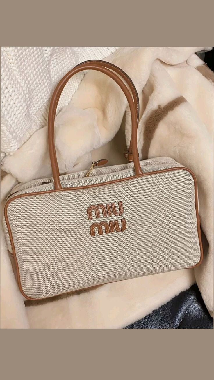 Miu Miu شنطة نسائيه ماركه
