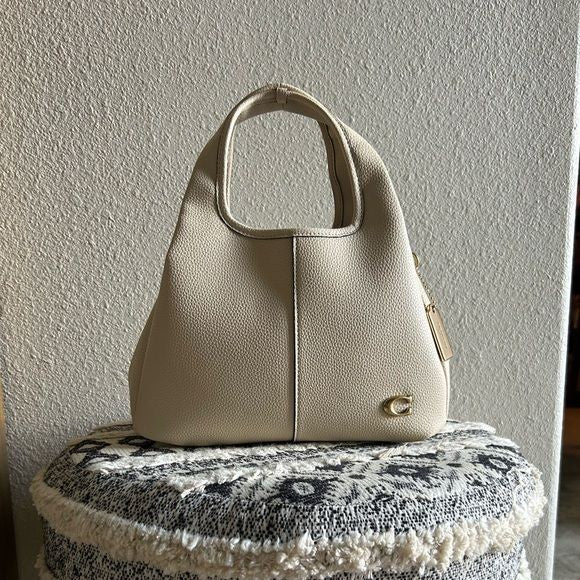 COACH شنطة نسائية ماركة
