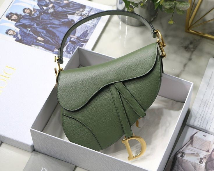 Dior شنطة نسائيه ماركه