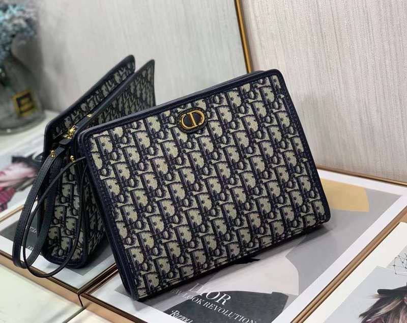 Dior شنطة ماركة