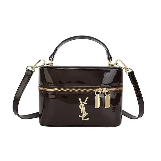 حقيبة مكياج YSL