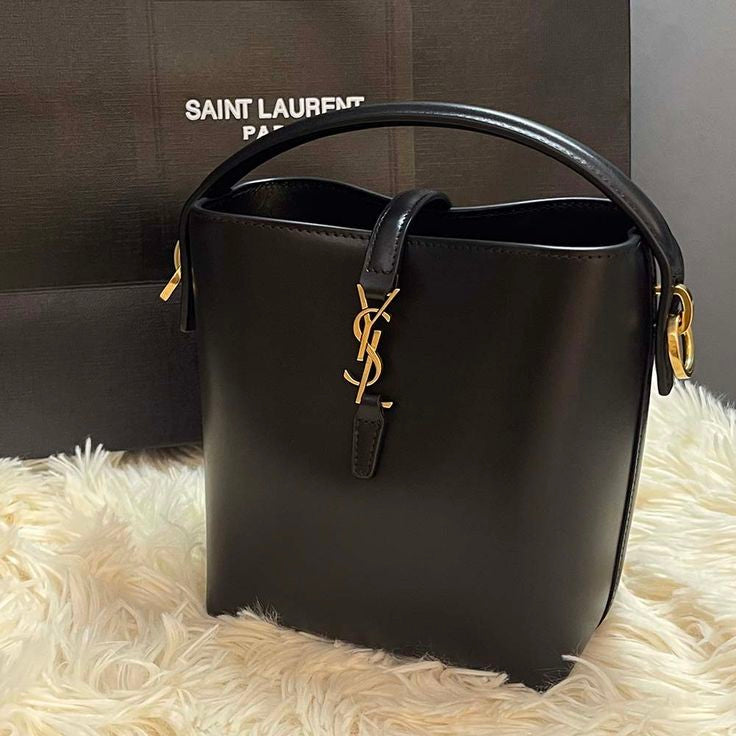 SAINT LAURENTشنطه نسائيه ماركه