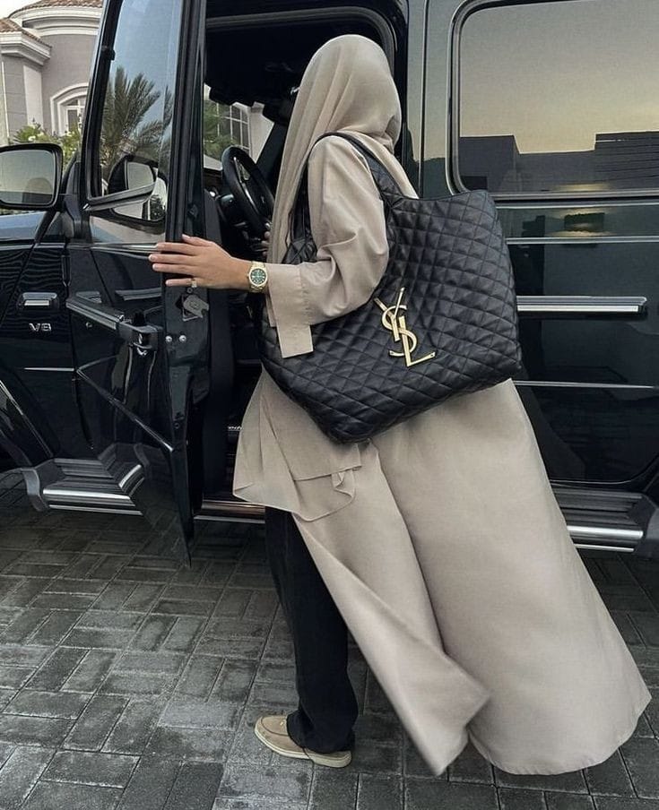 SAINT LAURENT شنطة نسائية ماركة