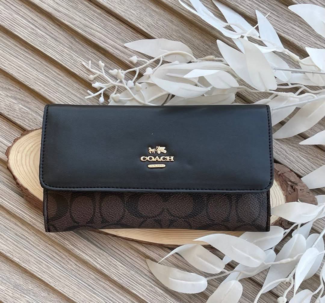 Coach شنطة نسائيه ماركه