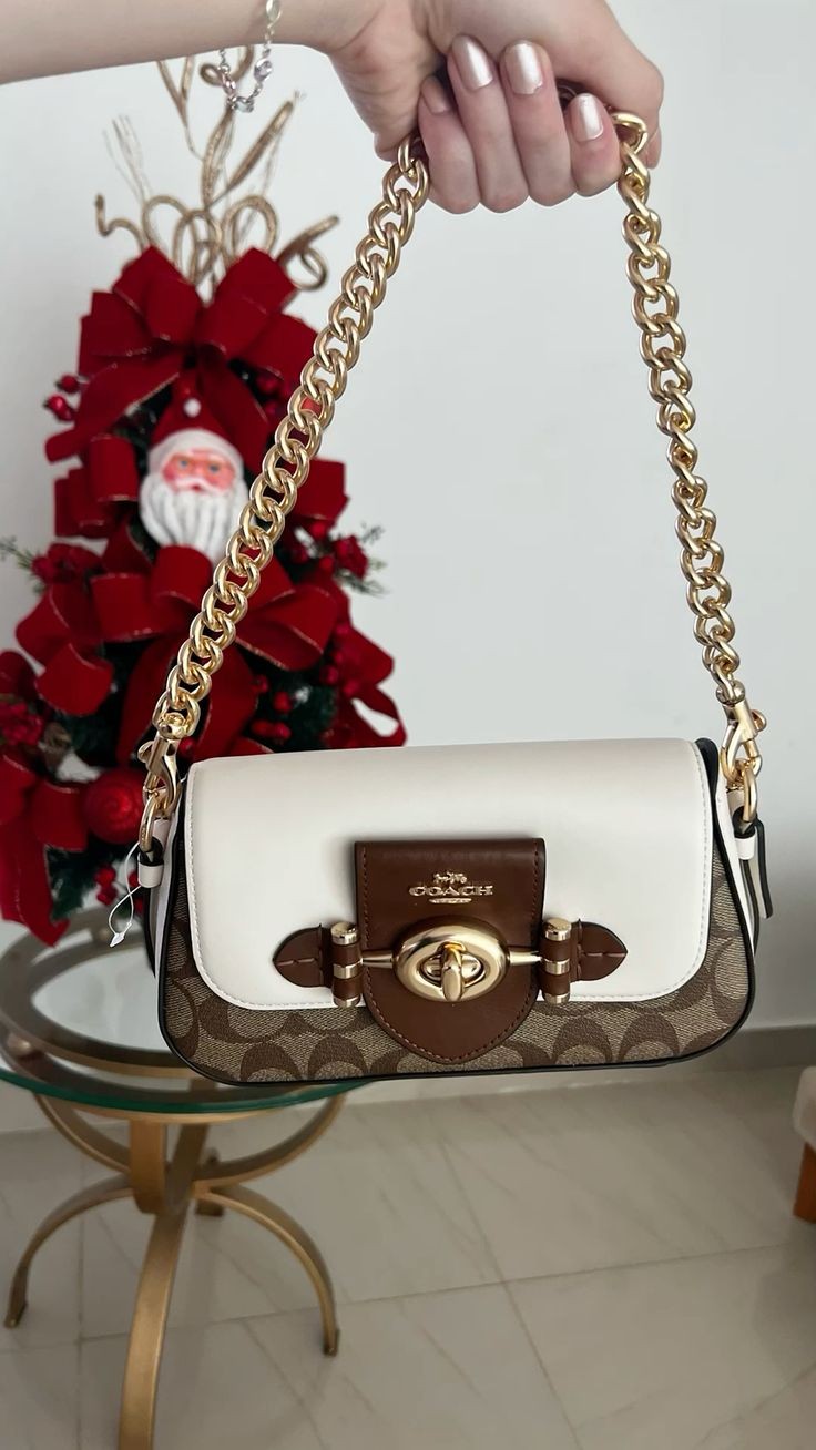 COACH شنطة نسائية ماركة
