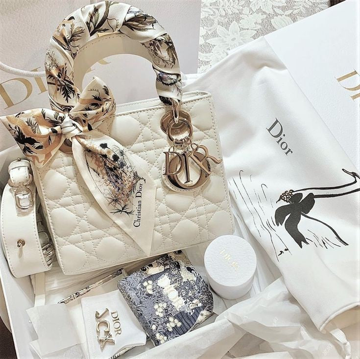Dior شنطة ماركة