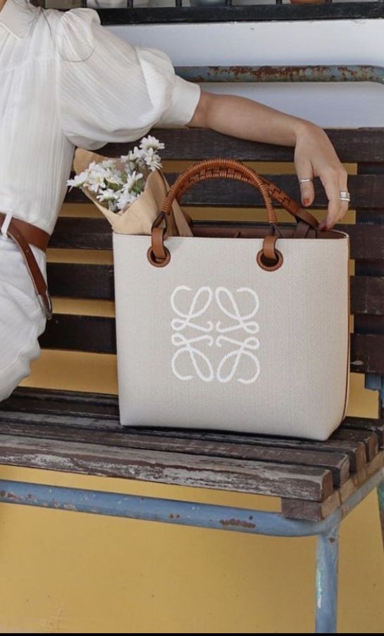 LOEWE شنطة نسائية ماركة