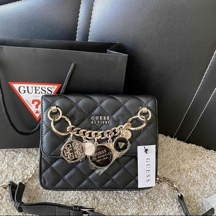 GUESS شنطة نسائية ماركة