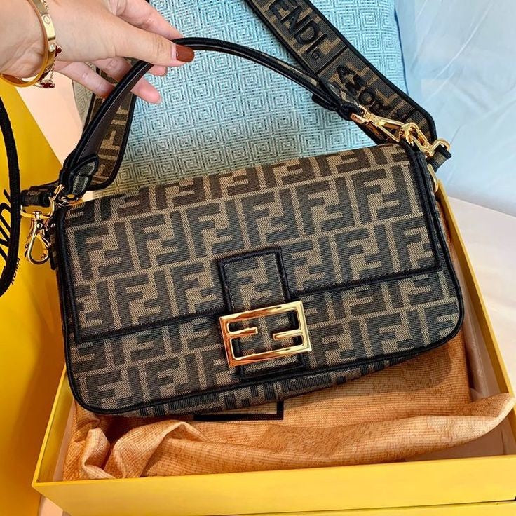 FENDI شنطة نسائية ماركة