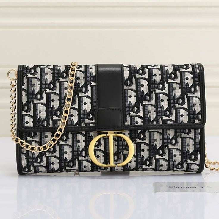 Dior شنطة نسائيه ماركه