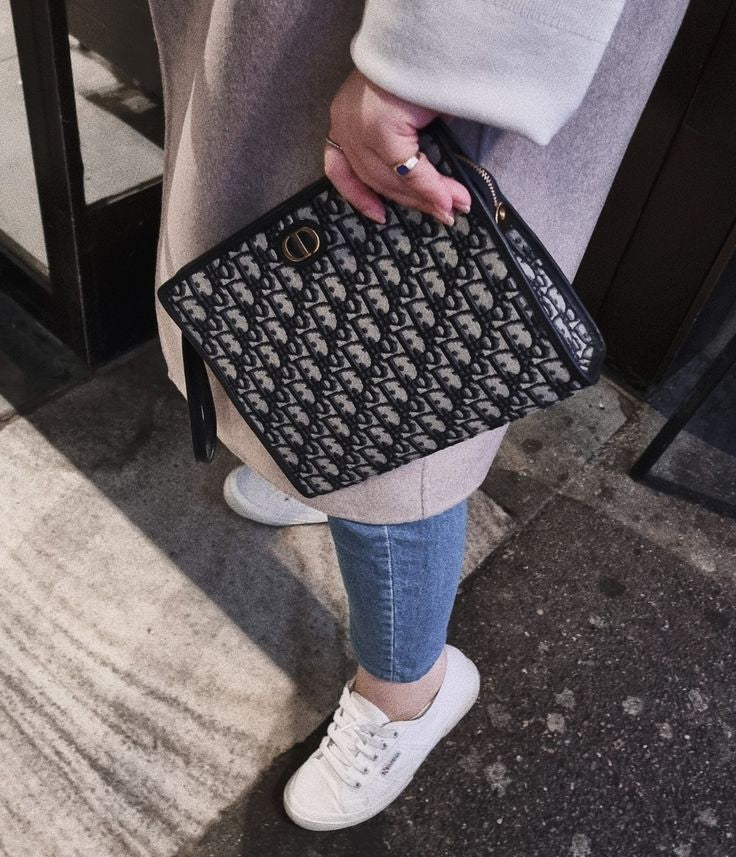 Dior شنطة ماركة