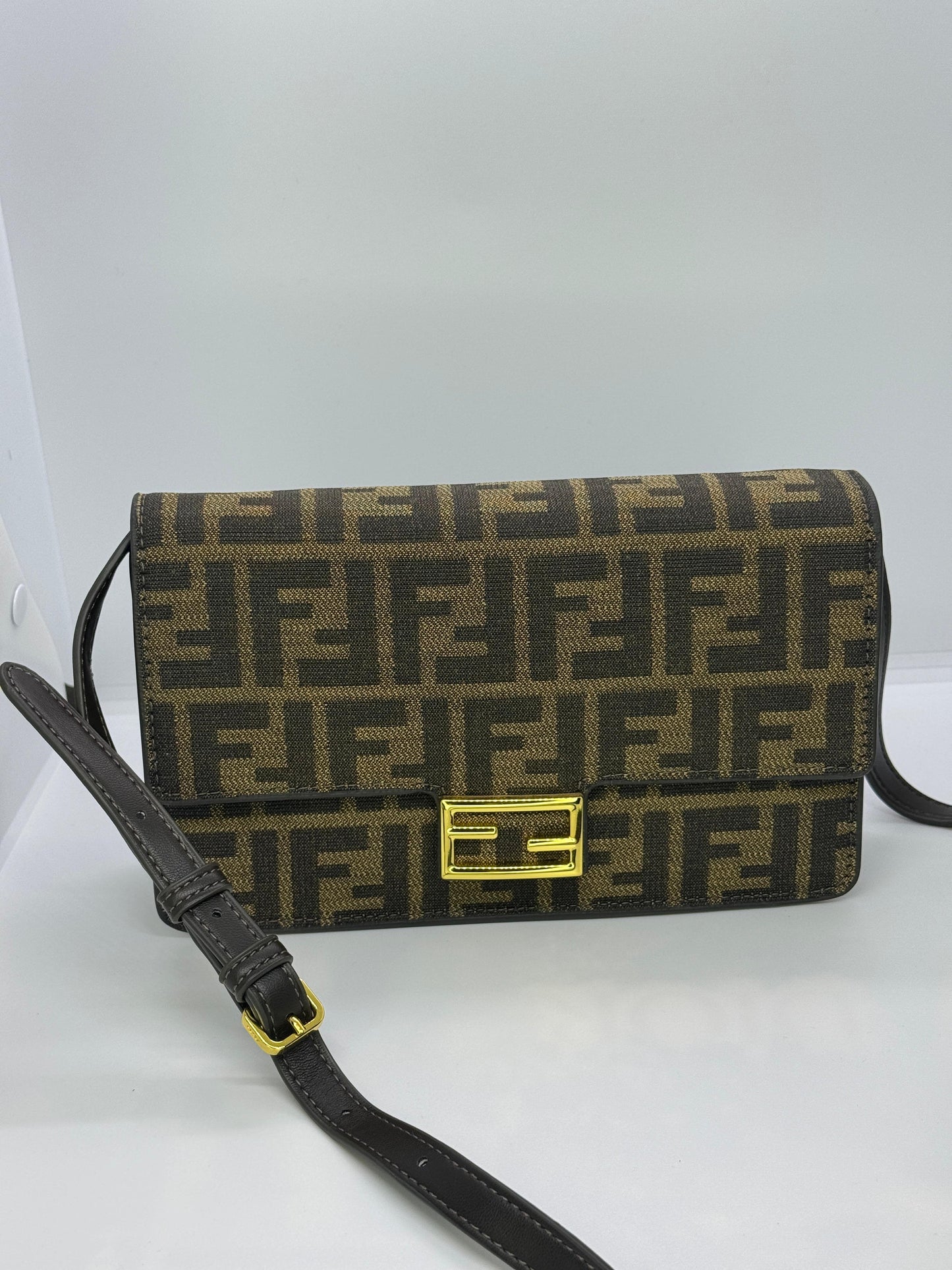 FENDI شنطة نسائية ماركة