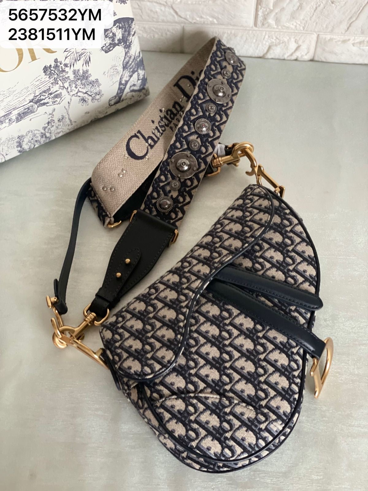 Dior شنطة نسائيه ماركه
