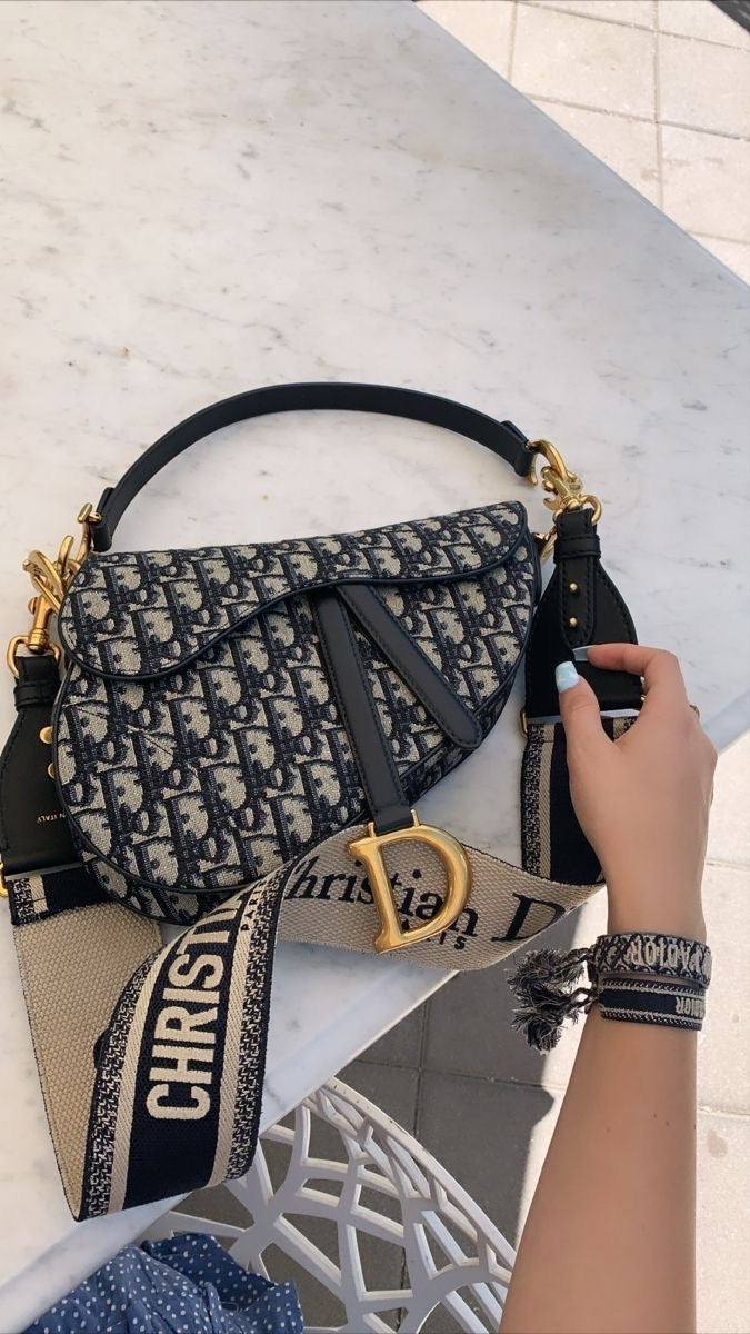 Dior شنطة نسائيه ماركه