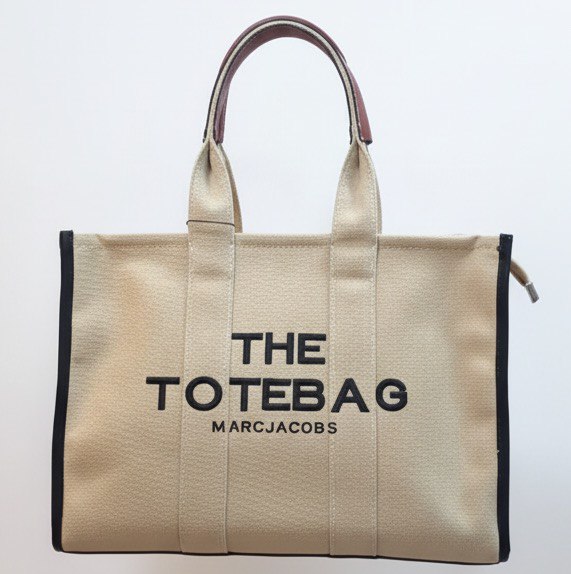 Marc Jacobs The Tote Bag