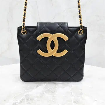 Chanel Bold CC