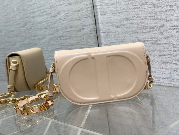 Dior شنطة نسائيه ماركه