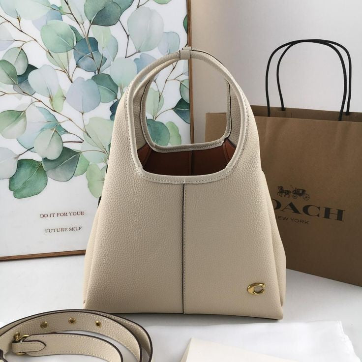 COACH شنطة نسائية ماركة