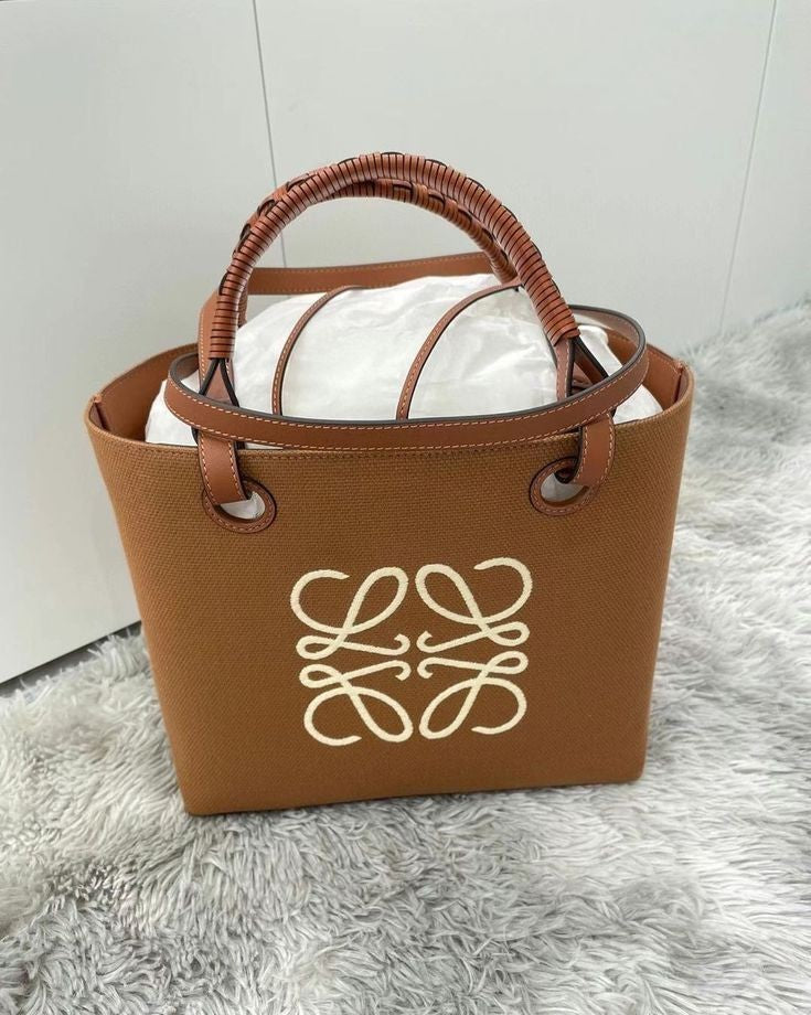 LOEWE شنطة نسائية ماركة