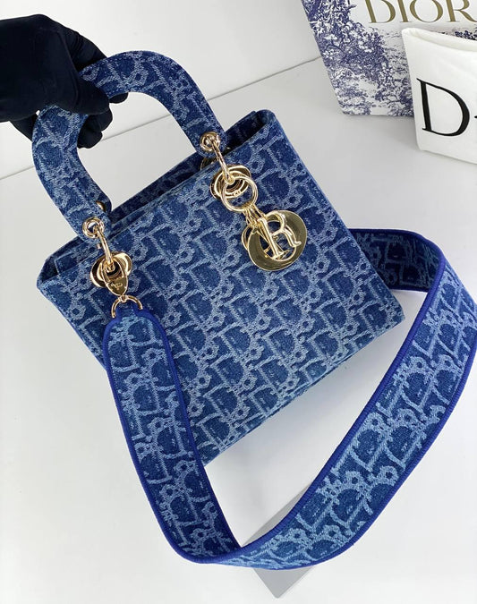 Dior شنطة نسائيه ماركه
