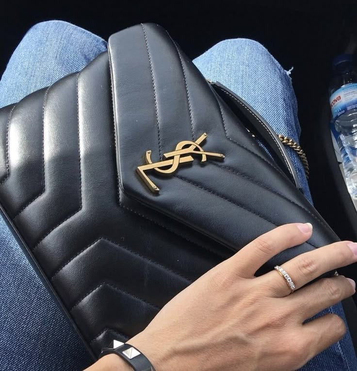 SAINT LAURENT شنطة نسائية ماركة