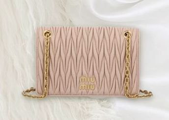 Miu Miu شنطة نسائيه ماركه