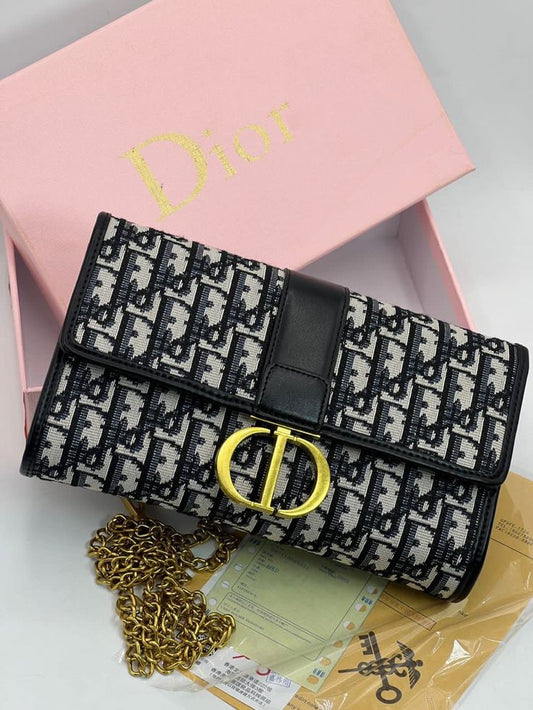 Dior شنطة نسائيه ماركه