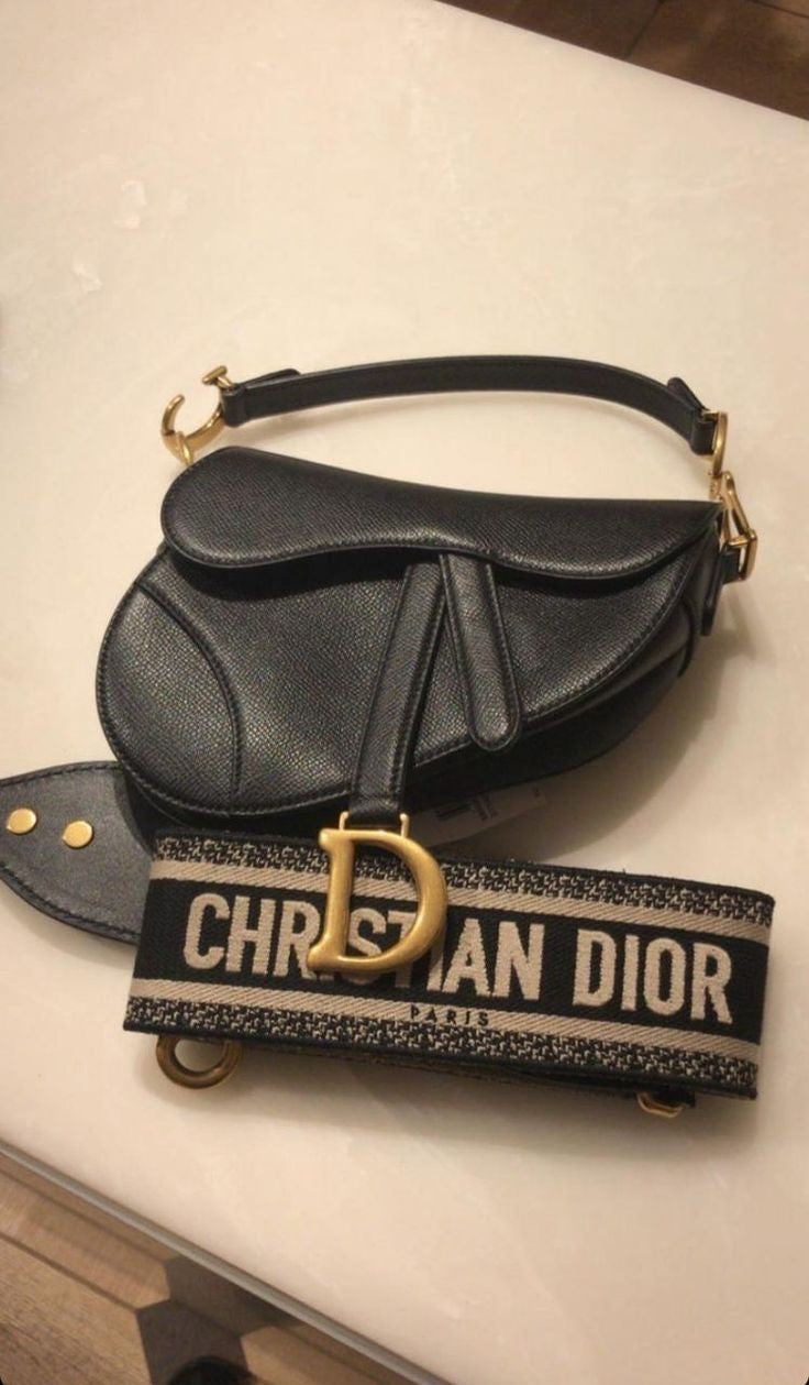 Dior شنطة نسائيه ماركه
