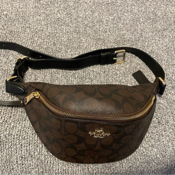 COACH شنطة نسائية ماركة
