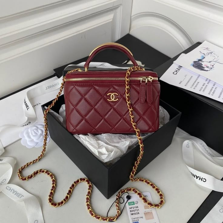 Chanel شنطة نسائيه ماركه