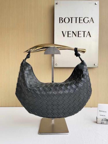 Bottega Halo