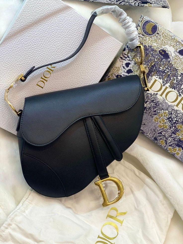 Dior شنطة نسائيه ماركه
