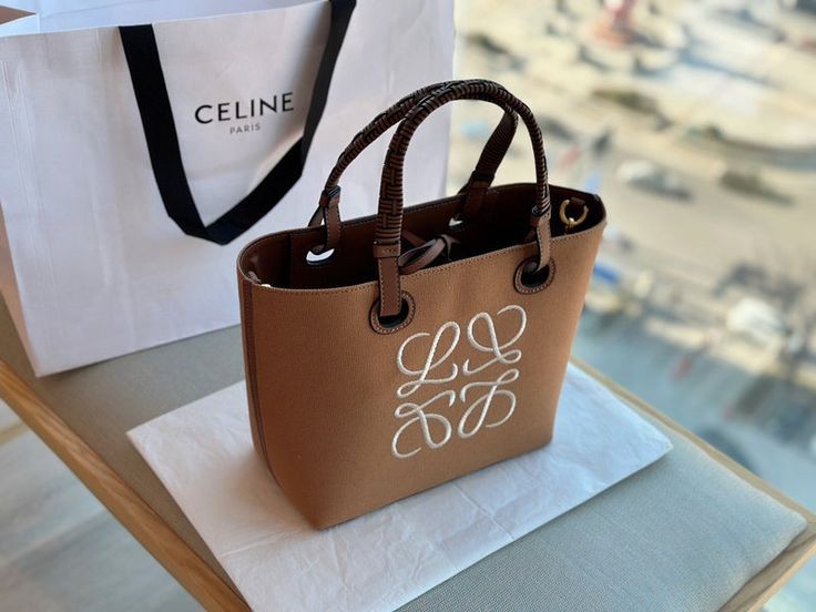 LOEWE شنطة نسائية ماركة