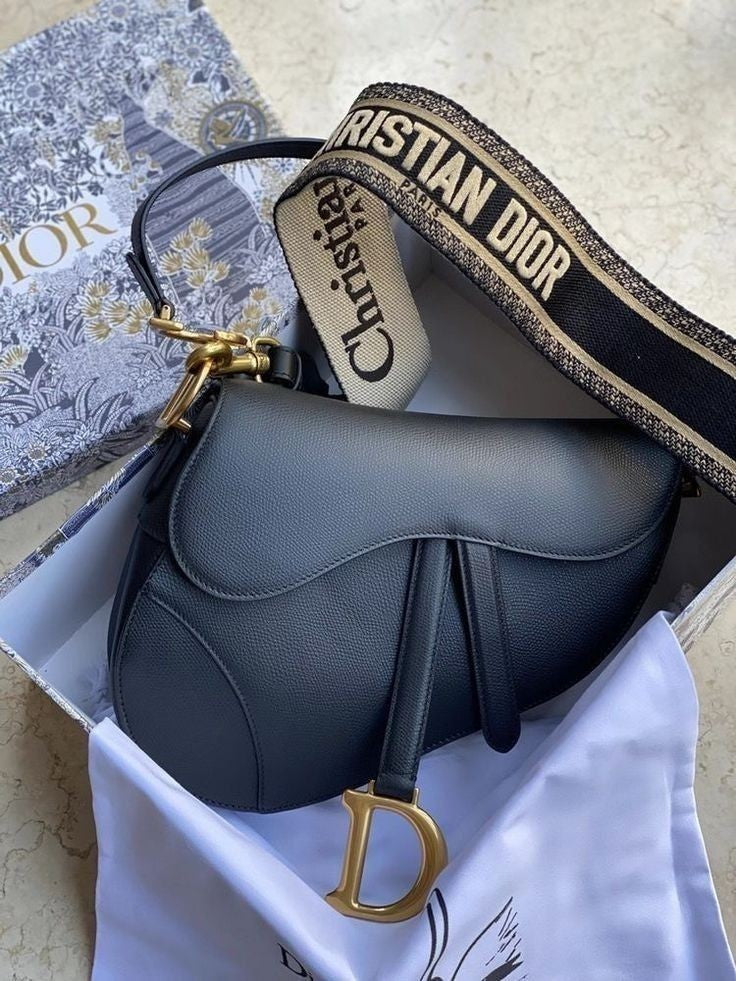 Dior شنطة نسائيه ماركه